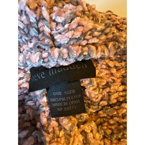 Steve Madden Pastel Colored Infinity Knitted Scarf - Picture 3 of 3